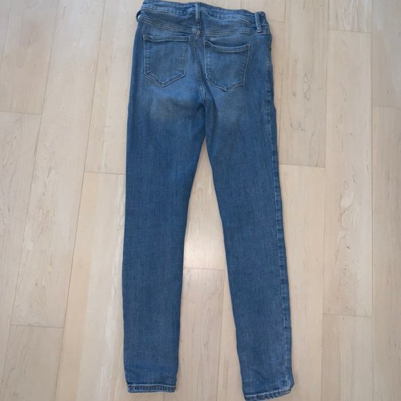 Old Navy Super Skinny Jeans - Picture 2 of 2